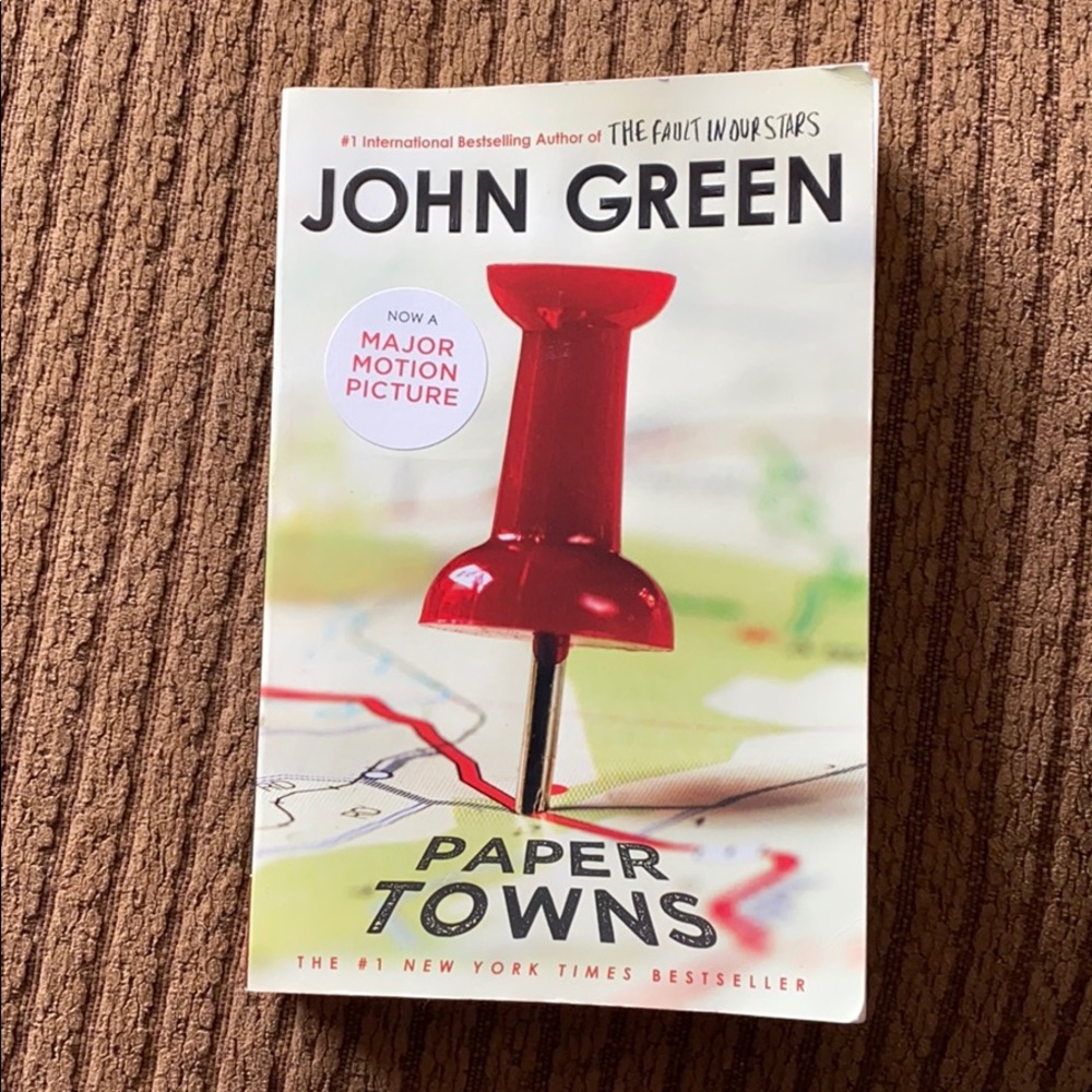 NEW Book - Paper Towns by John Green